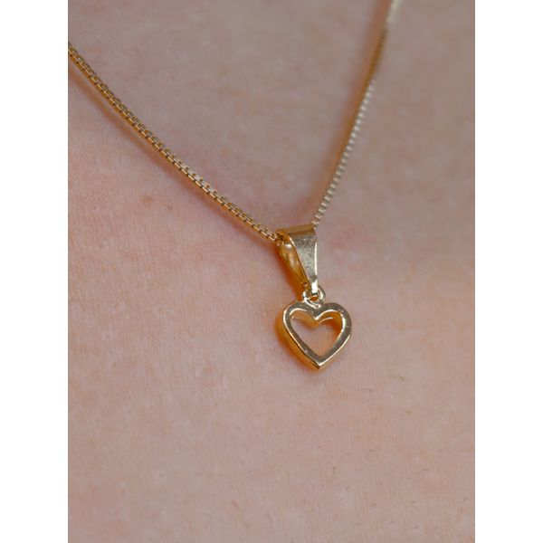 Colar Mini Coração Vazado