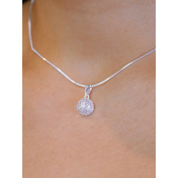 Colar meia bola cravejado