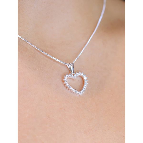 Colar Coração cravejado