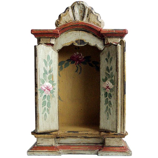 Oratório estilo barroco com base reta e coluna frontal.