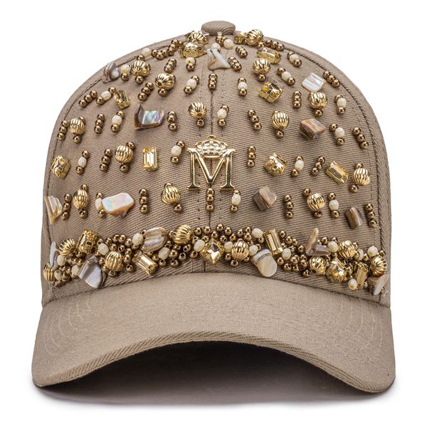 Boné Fendi com Bordado em Pedrarias Gold