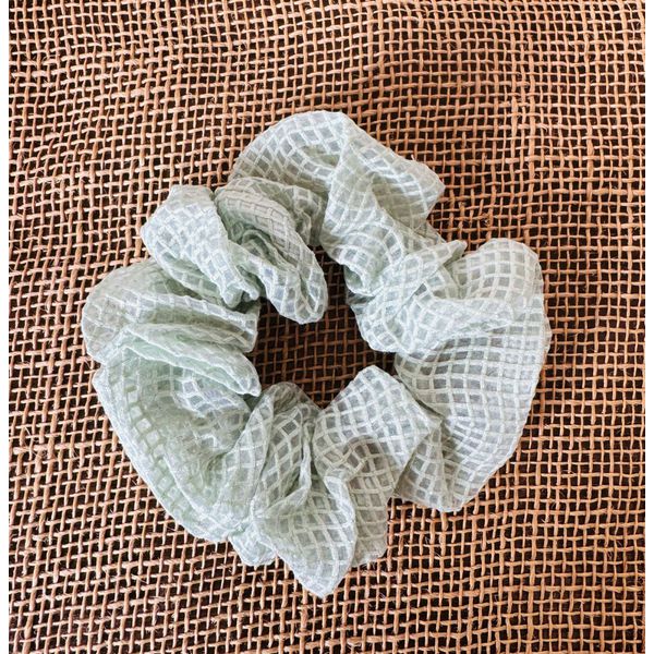 SCRUNCHIE - QUADRICULADA - COR VERDE - CANDY COLOR 