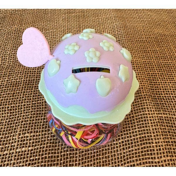 POTE DE ELÁSTICOS PARA CABELO - TEMA COFRINHO - (COR DA TAMPA - ROXO E VERDE) 