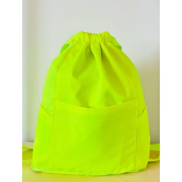 MOCHILA SAQUINHO NEON 