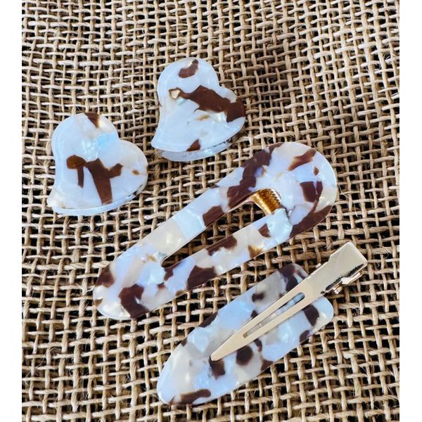 PRESILHAS - KIT 2 UN. + 2 MINI PIRANHA CORAÇÃO - TONS DE MARROM 