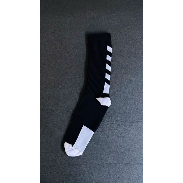 MEIA - COR PRETA COM BRANCO 