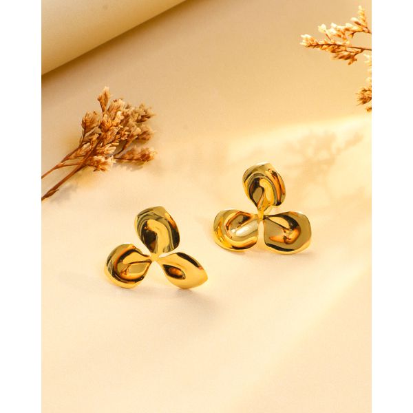 BRINCO FLOR ORGÂNICA - FOLHEADO A OURO 18K