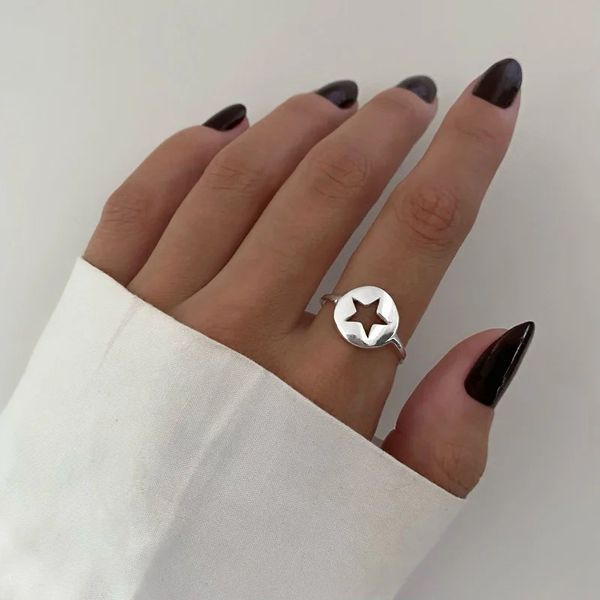 ANEL REDONDO ESTRELA VAZADA PRATA 925 - My Prata Joias