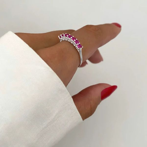 ANEL CORAÇÕES COM ZIRCÔNIA ROSA ESCURO PRATA 925 - My Prata Joias