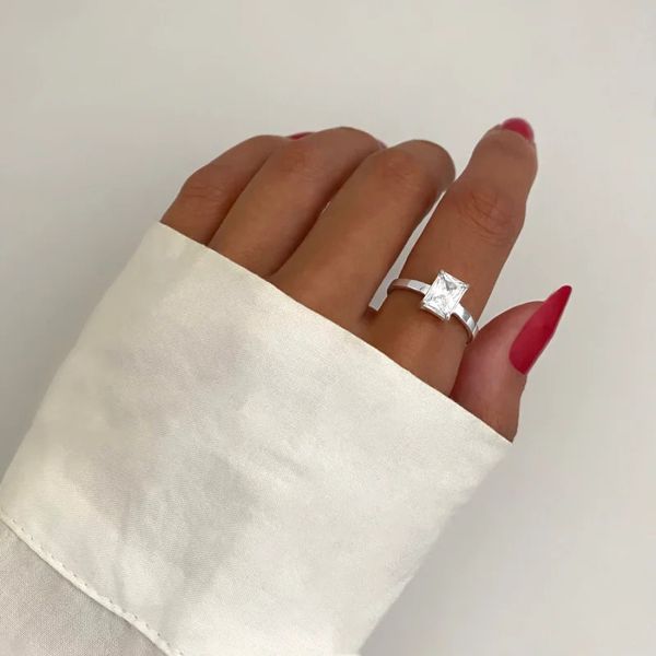 ANEL RETÂNGULAR ZIRCÔNIA CRISTAL PRATA 925 - My Prata Joias