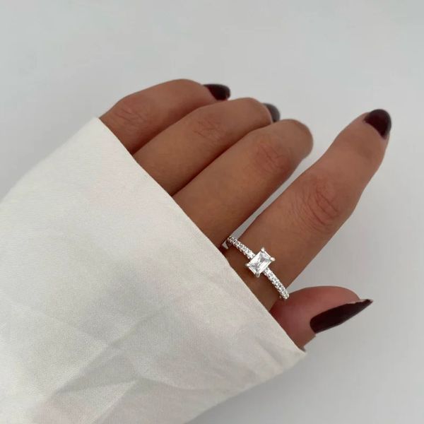 ANEL SOLITÁRIO RETANGULAR ZIRCÔNIA CRISTAL PRATA 9... - My Prata Joias