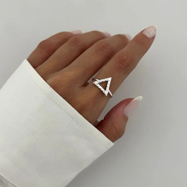 ANEL TRIÂNGULO ZIRCÔNIA CRISTAL PRATA 925 - My Prata Joias