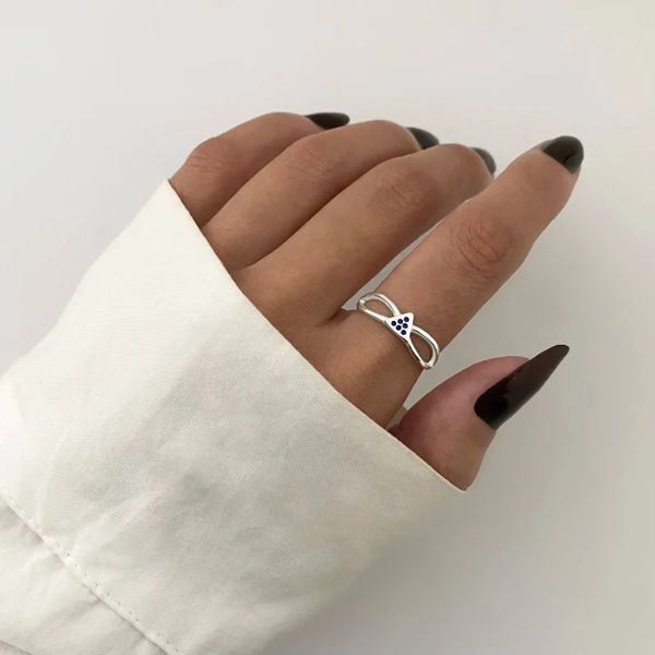 ANEL TRIÂNGULO ZIRCÔNIA AZUL ESCURO PRATA 925 - My Prata Joias