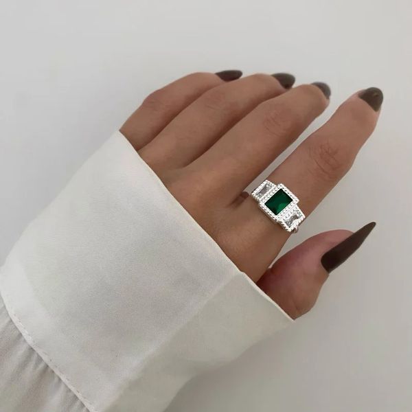 ANEL ZIRCÔNIA QUADRADO VERDE E CRISTAL PRATA 925 - My Prata Joias