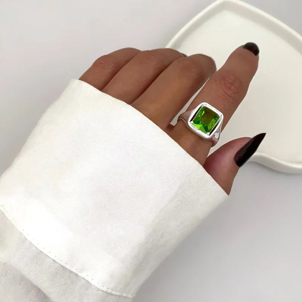 ANEL QUADRADO ZIRCÔNIA VERDE CLARO PRATA 925 - My Prata Joias