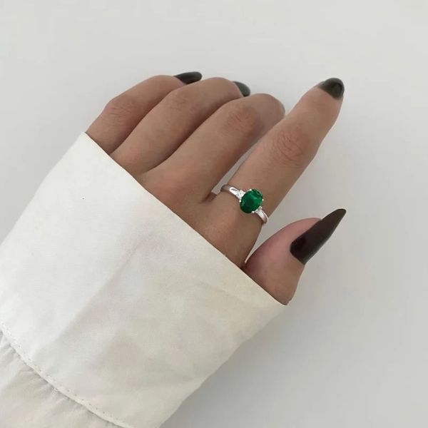 ANEL PEDRA OVAL ZIRCÔNIA VERDE E CRISTAL PRATA 925 - My Prata Joias