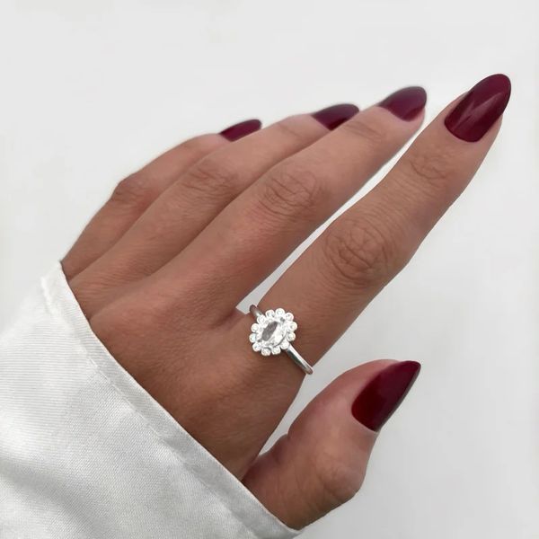 ANEL OVAL CRAVEJADO ZIRCÔNIA CRISTAL PRATA 925 - My Prata Joias