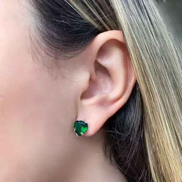 BRINCO CORAÇÃO ZIRCÔNIA VERDE ESCURO PRATA 925 - My Prata Joias