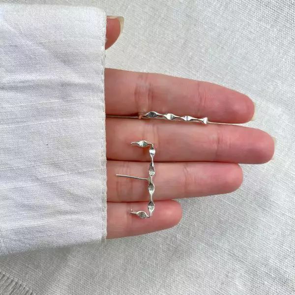 BRINCO EAR HOOK TORCIDO PRATA 925 - My Prata Joias