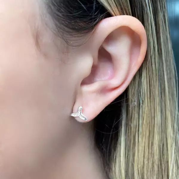 BRINCO RABO DE BALEIA PRATA 925 - My Prata Joias