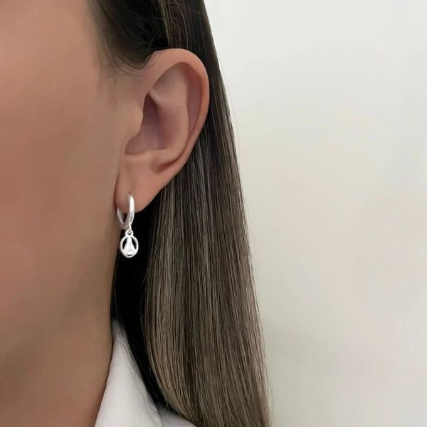 BRINCO ARGOLA CLICK NOSSA SENHORA PENDURADA PRATA ... - My Prata Joias