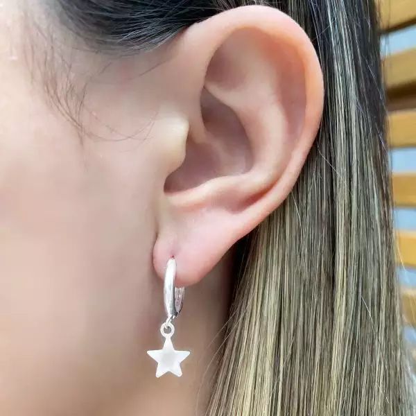 BRINCO ARGOLA CLICK ESTRELA PENDURADA PRATA 925 - My Prata Joias