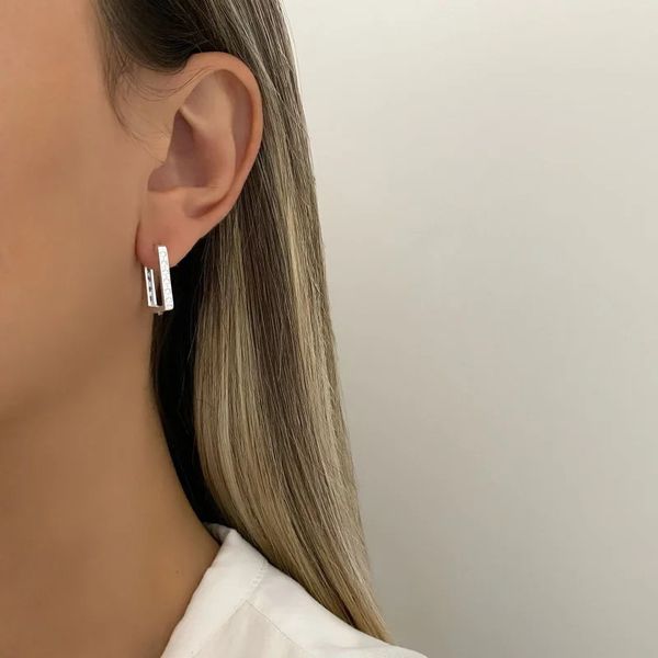 BRINCO QUADRADO CRAVEJADO CLICK M PRATA 925 - My Prata Joias