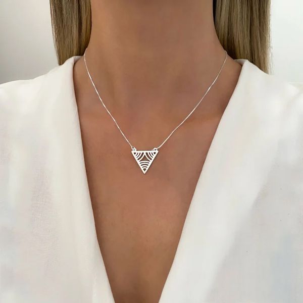 GARGANTILHA TRIÂNGULO PRATA 925 - My Prata Joias