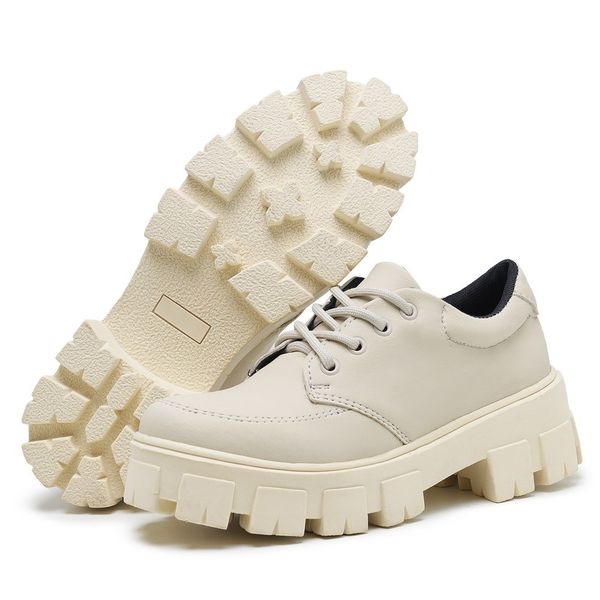 Tenis clearance sola tratorada