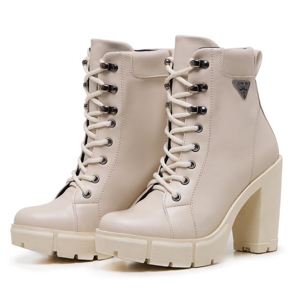 Bota Coturno Feminino Com Cadarço Plataforma Tratorada Elegante Off White