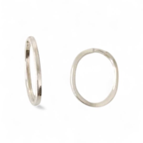 ARGOLA OVAL FIO QUADRADO P