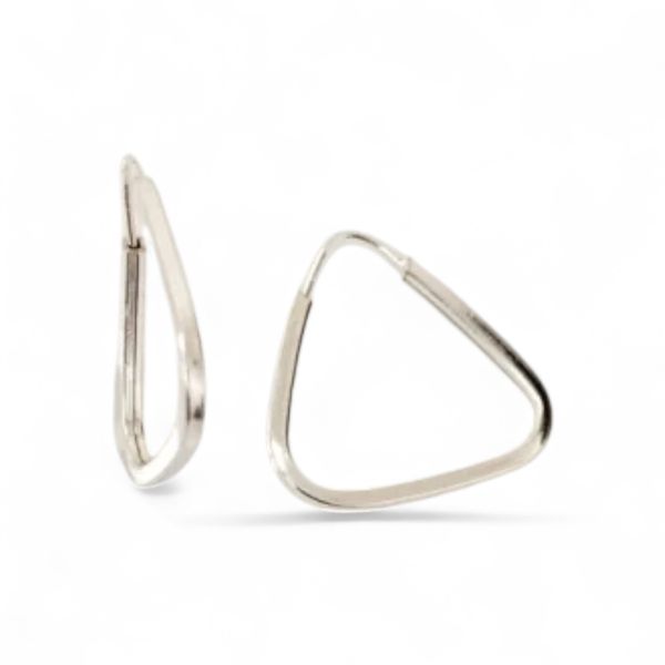 ARGOLA TRIANGULAR FIO QUADRADO