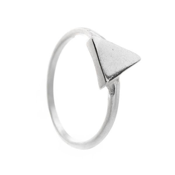 ANEL TRIANGULO LISO