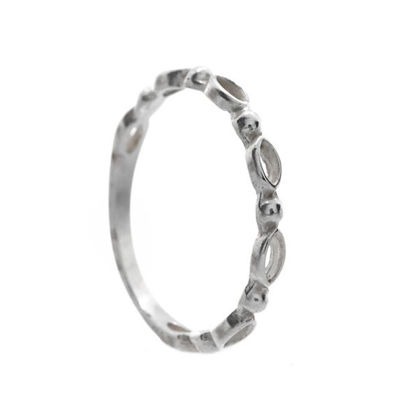 ANEL APARADOR LISO OVAL PRATA 925