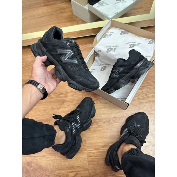 New Balance 9060 Black- COURO