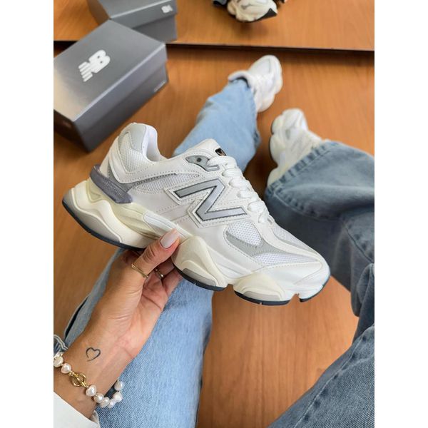  New Balance 9060 Branco cinza- COURO