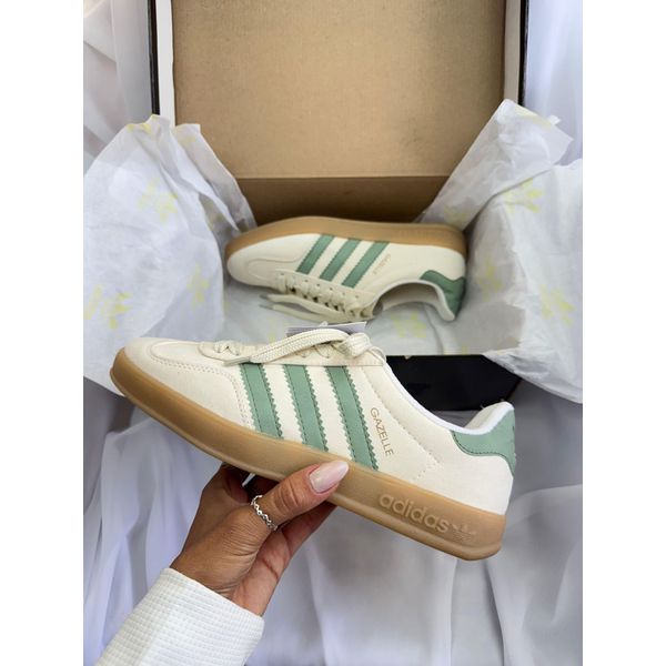 Adidas Gazelle Bege com verde 