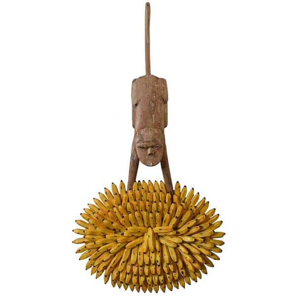 Escultura de Macaco com Cacho de Banana 
