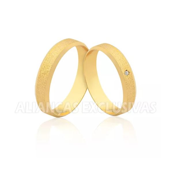 Par de Alianças de Ouro Amarelo 18K com Diamantes Aisuru