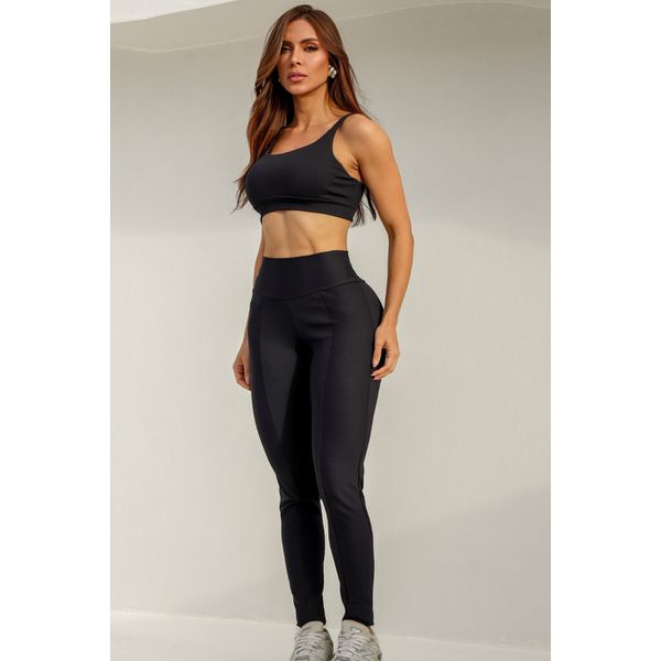 LEGGING COM RECORTES EM MIX DE DIREÇOES- PRETO