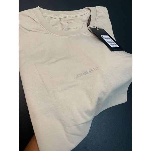 CAMISETA PREMIUM BEGE DETALHES EMBORRACHADO