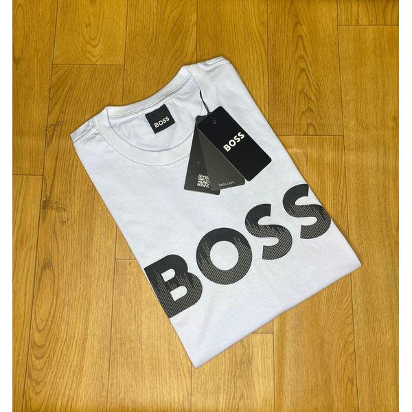 T-SHIRT DIFERENCIADA ALTO RELEVO 10