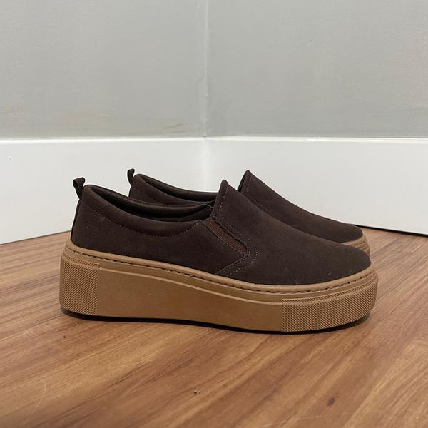 Slip On Carol - Camurça Café