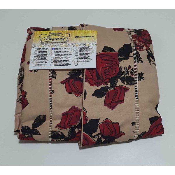 Lençol Malha Casal Padrão Estampado Florido Rosas Vermelhas com fundo Areia e 2 fronhas 