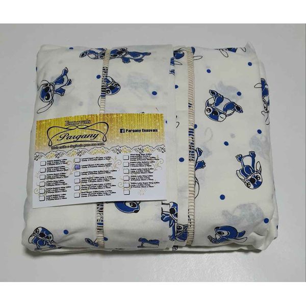 Lençol Malha Queen Estampado Personagem Stitch Azul com fundo marfim e 2 fronhas