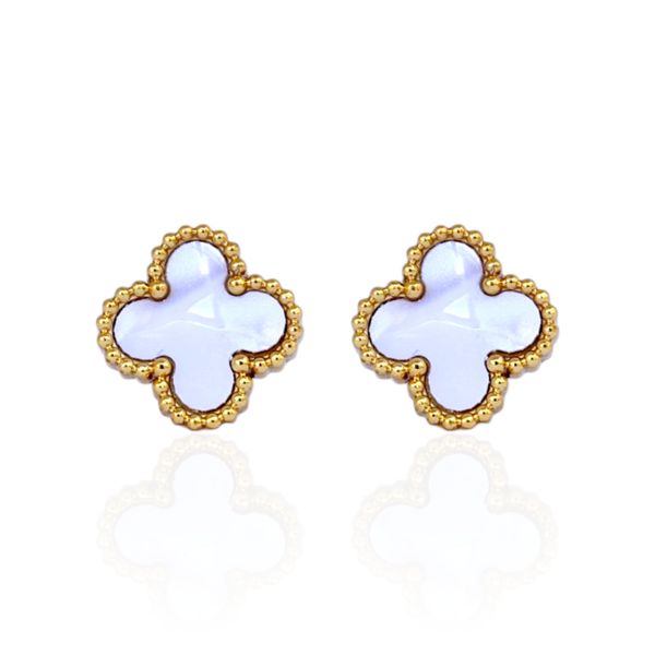 Brinco Trevo Branco Liso Pequeno Aço Inoxidável Dourado 