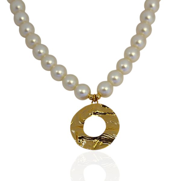Colar Pérola com Pingente Redondo Orgânico Semijoia Banho de Ouro 18K