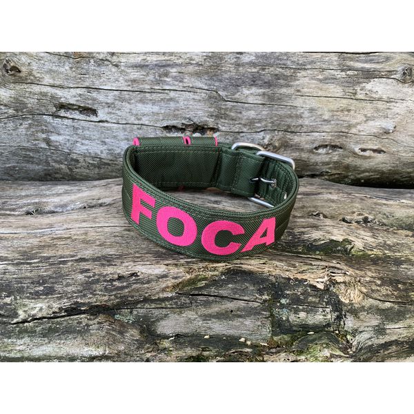 COLEIRA PERSONALIZADA 5cm militar com nome em pink
