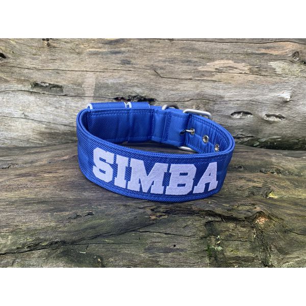 COLEIRA PERSONALIZADA 5cm azul bic com nome em branco