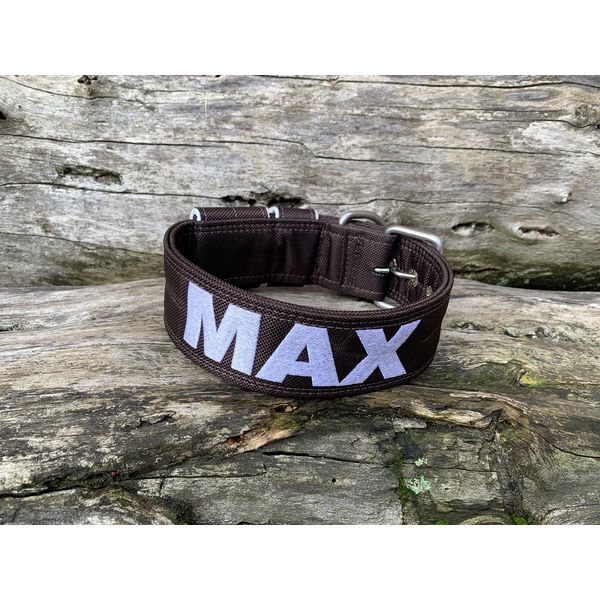 COLEIRA PERSONALIZADA 5cm marrom com nome em branco